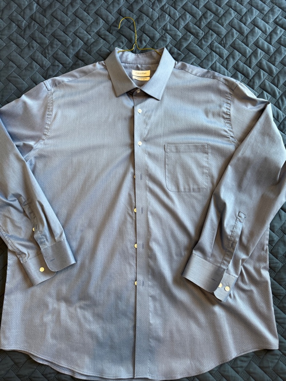 Calvin Klein Men's Light Blue Textured Dress Shirt